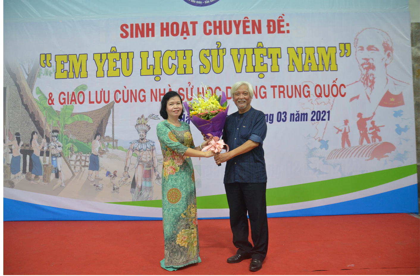 EM YÊU LỊCH SỬ VIỆT NAM - GIAO LƯU CÙNG NHÀ SỬ HỌC DƯƠNG TRUNG QUỐC"